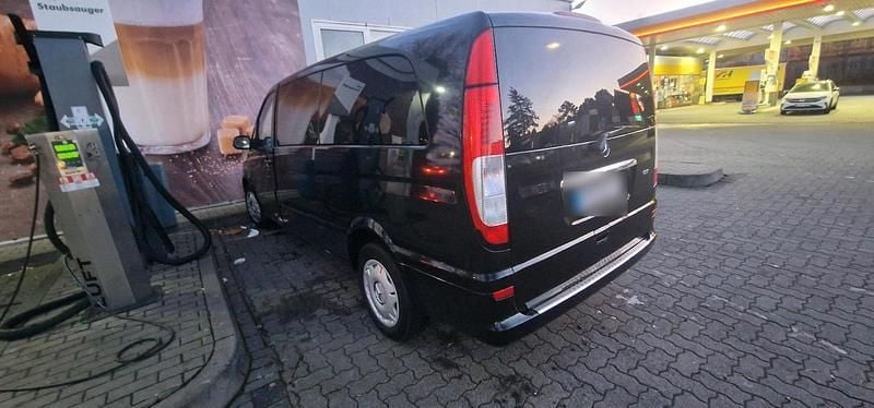 Gebraucht Mercedes Viano 160 PS (117 kW) 2008 Blau Van / Kleinbus