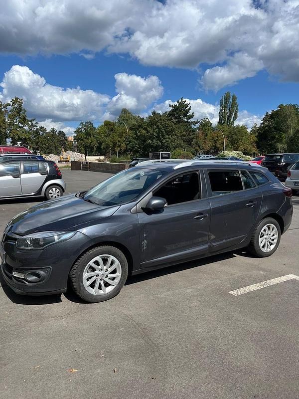 Gebraucht Renault Mégane GrandTour LIMITED 110 PS (80 kW) 2014 Grau Kombi