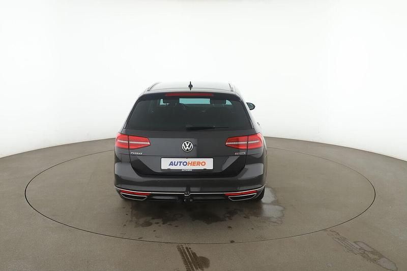 Gebraucht VW Passat Highline 2019 Schwarz Kombi