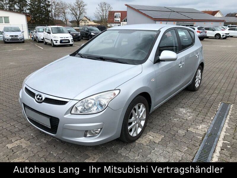 Silber Gebraucht 2007 Hyundai i30 Comfort Kleinwagen | 4.990 € (Etwas zu teuer) - Bild 1/4