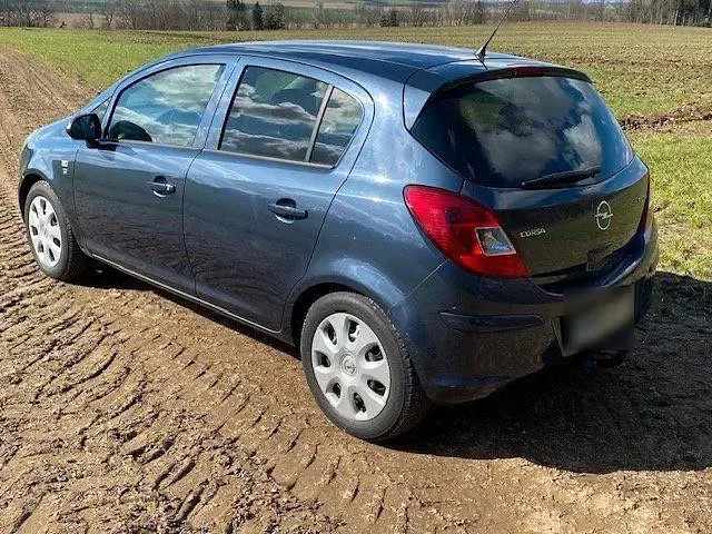 Używany Opel Corsa 69 KM (50 kW) 2010 Niebieski Hatchback