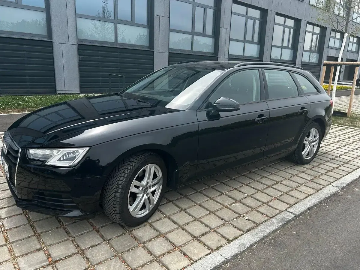 Gebraucht Audi A4 Sport 190 PS (139 kW) 2018 Schwarz Kombi