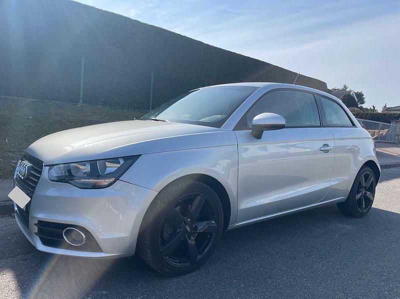 Gebraucht Audi A1 Sport 122 PS (89 kW) 2011 Silber Kleinwagen