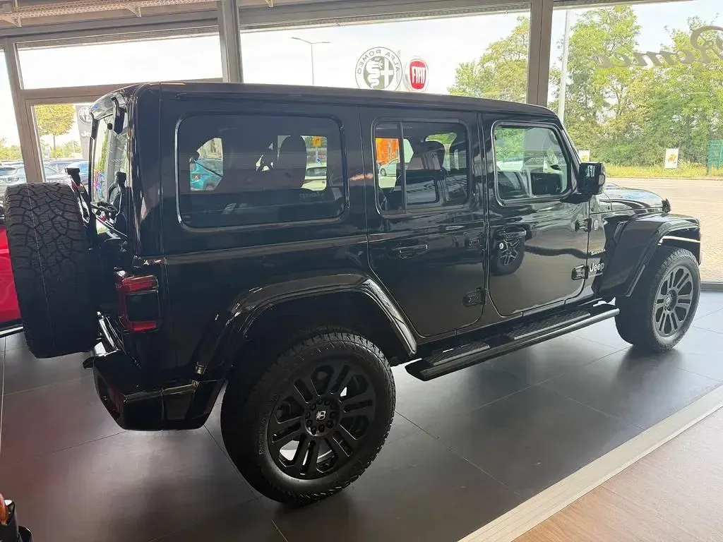 Neu Jeep Wrangler 272 PS (200 kW) 2025 Schwarz SUV