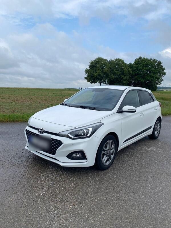 Weiß Gebraucht 2019 Hyundai i20 Active Kleinwagen | 12.600 € (Fairer Preis) - Bild 1/4
