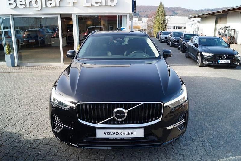 Gebraucht Volvo XC60 Core 197 PS (144 kW) 2022 Schwarz SUV
