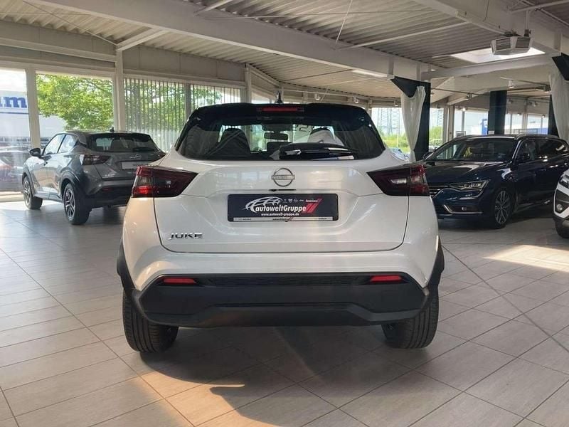 Neu Nissan Juke Acenta 114 PS (83 kW) 2025 Weiß SUV