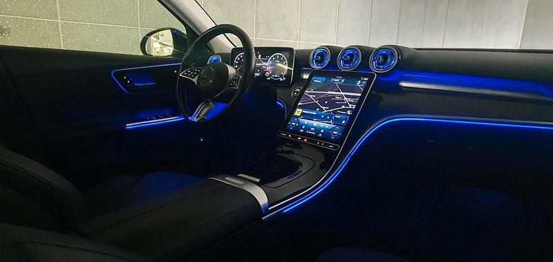 Grau Gebraucht 2022 Mercedes C180 Limousine | 28.499 € (Fairer Preis) - Bild 1/4