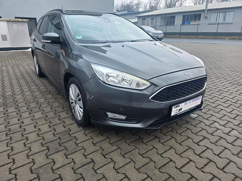 Gebraucht Ford Focus Basis 101 PS (74 kW) 2017 Grau Kombi
