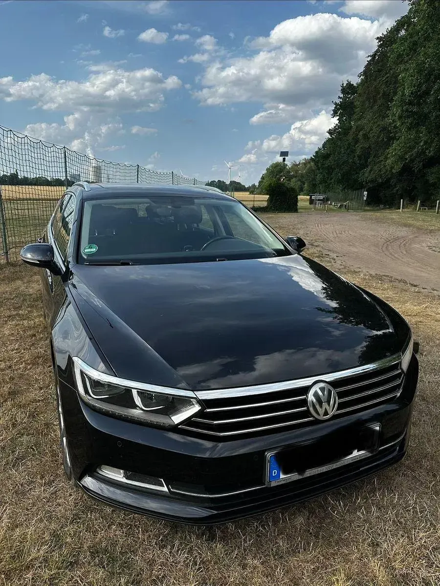 Gebraucht VW Passat Edition 150 PS (110 kW) 2015 Schwarz Kombi