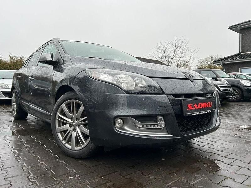 Gebraucht Renault Mégane III Dynamique 131 PS (96 kW) 2012 Schwarz Limousine