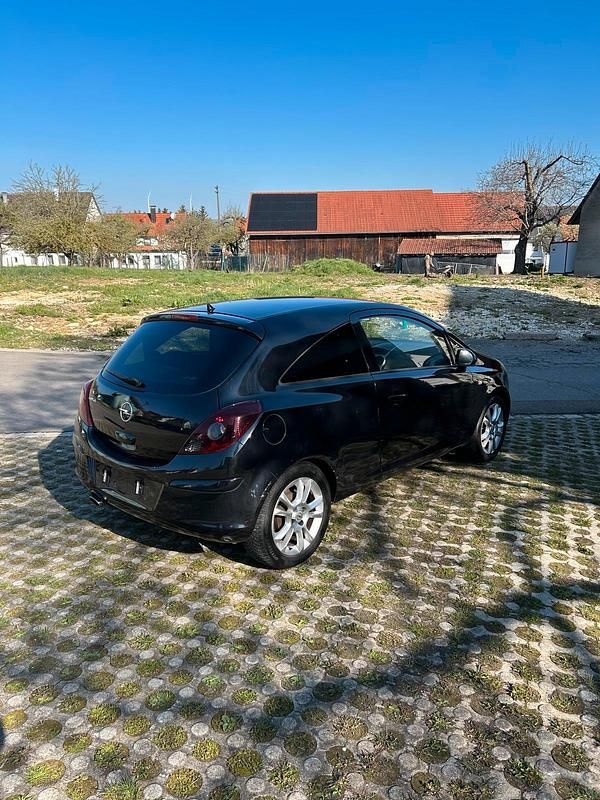 Second-hand Opel Corsa 90 CP (66 kW) 2009 Negru Hatchback