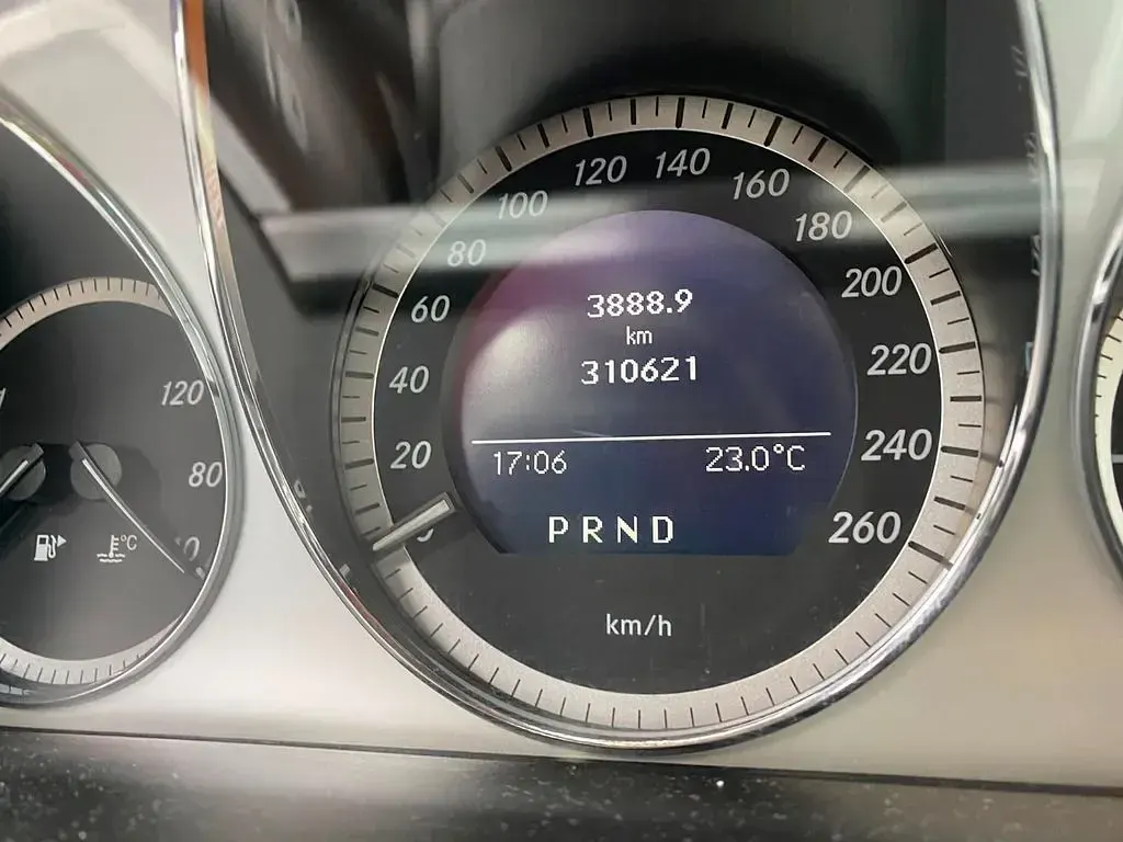 Gebraucht Mercedes GLK320 224 PS (164 kW) 2009 Silber SUV