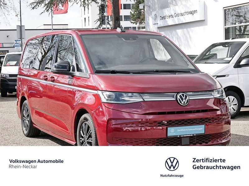 Second-hand VW Multivan Style 150 CP (110 kW) 2022 Roșu Monovolum