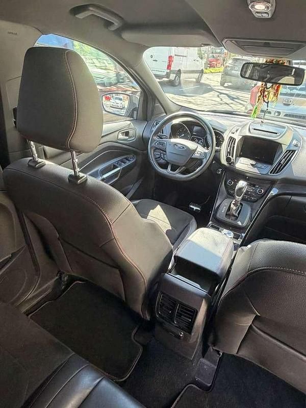 Gebraucht Ford Kuga 150 PS (110 kW) 2020 Schwarz SUV