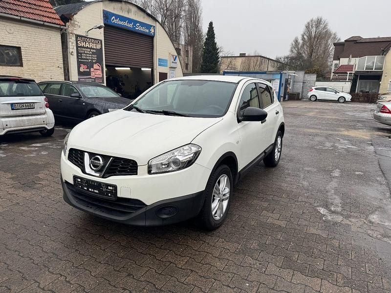 Weiß Gebraucht 2013 Nissan Qashqai Visia SUV | 4.999 € (Guter Preis) - Bild 1/4