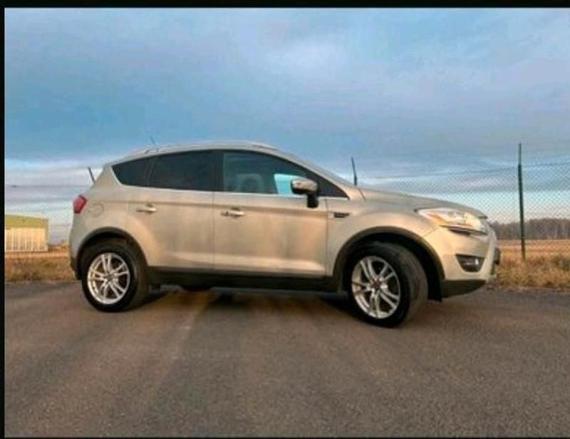 Gebraucht Ford Kuga Titanium 136 PS (100 kW) 2009 Silber SUV
