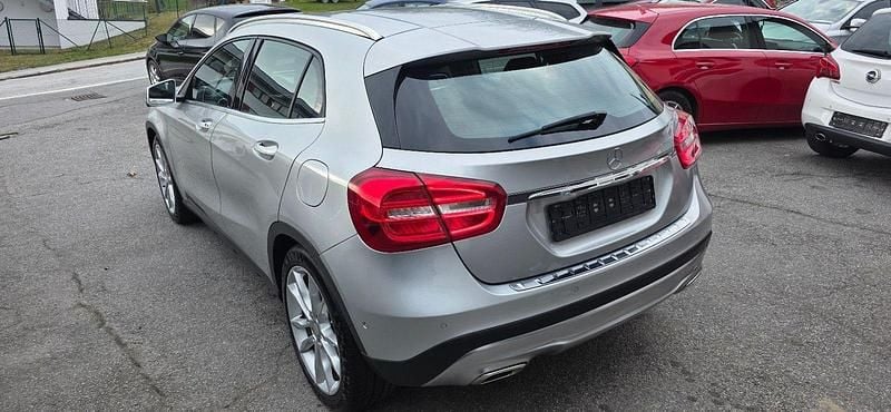 Gebraucht Mercedes GLA250 211 PS (155 kW) 2016 Silber SUV