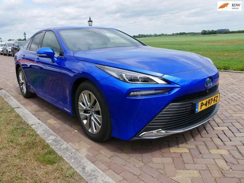 Blau Gebraucht 2022 Toyota Mirai Executive Limousine | 21.779 € - Bild 1/3