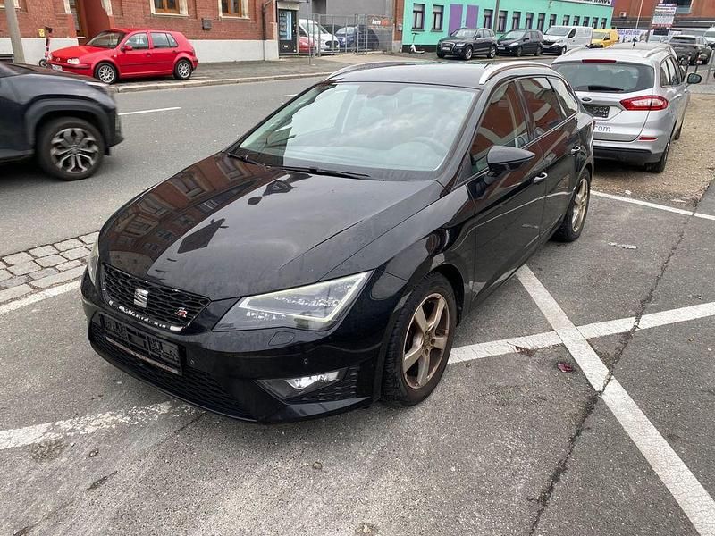 Schwarz Gebraucht 2015 Seat Leon ST FR Kombi | 6.900 € (Superpreis) - Bild 1/4
