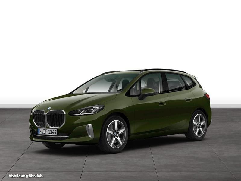 Grün Gebraucht 2024 BMW 223 Active Tourer Van / Kleinbus | 41.776 € (Etwas zu teuer) - Bild 1/4