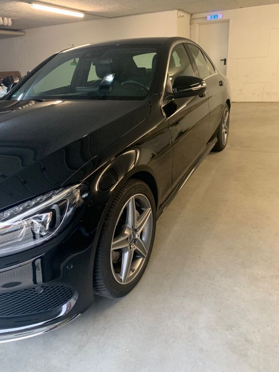 Second-hand Mercedes C180 Edition 160 CP (117 kW) 2016 Negru Berlinǎ