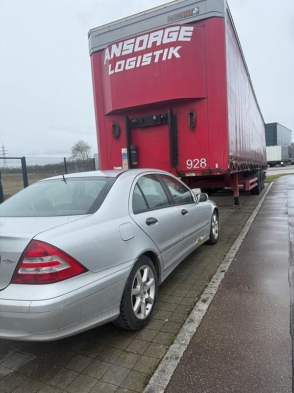 Gebraucht Mercedes C200 122 PS (89 kW) 2005 Silber Limousine