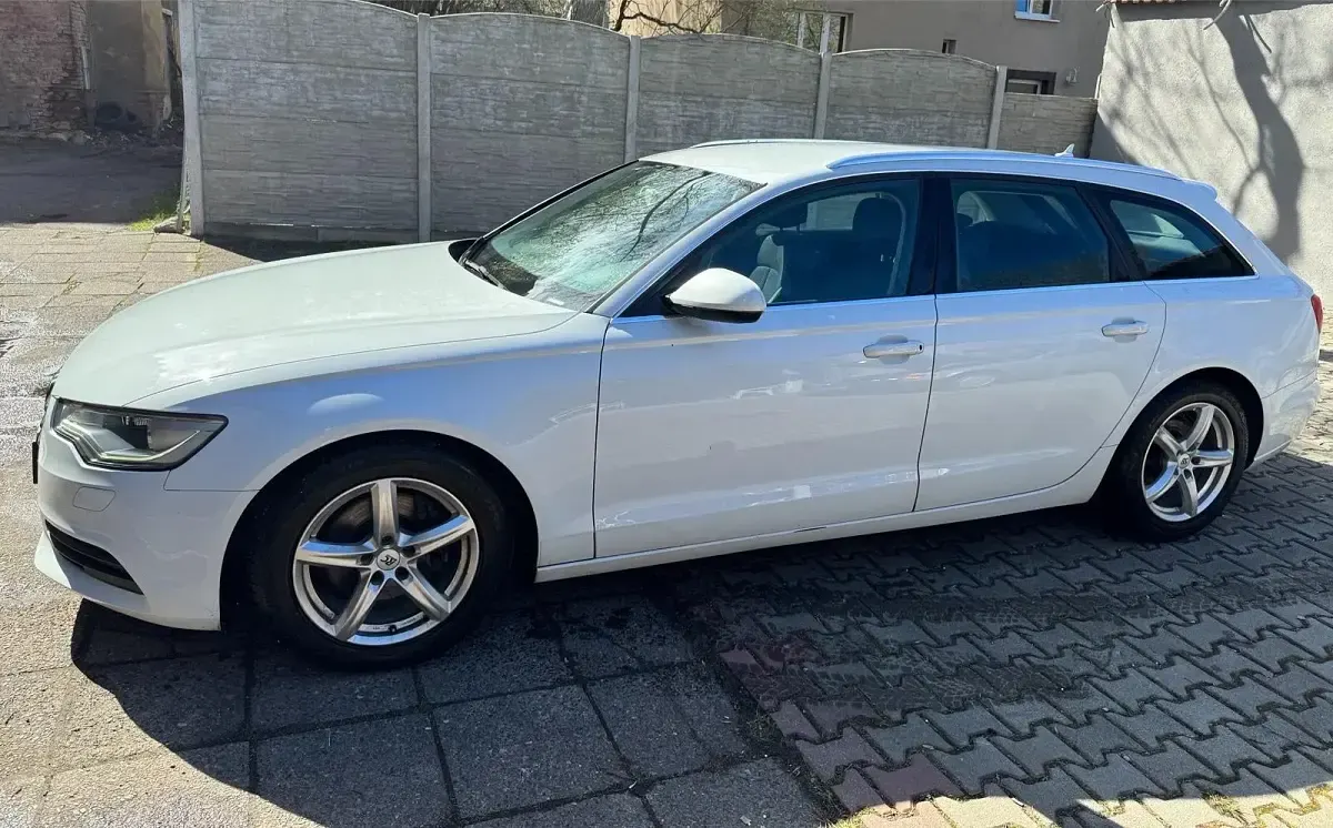 Używany Audi A6 177 KM (130 kW) 2012 Biały Kombi
