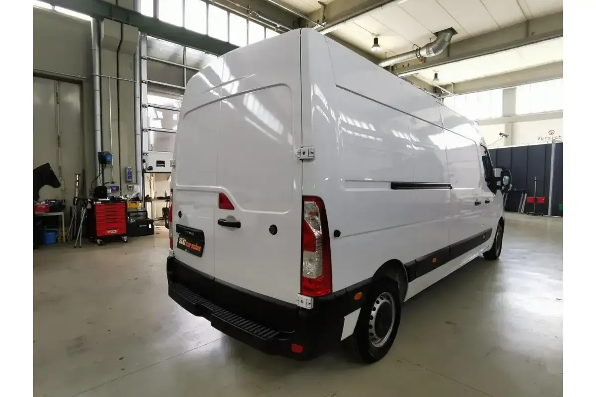 Gebraucht Renault Master 135 PS (99 kW) 2023 Weiß Van / Kleinbus