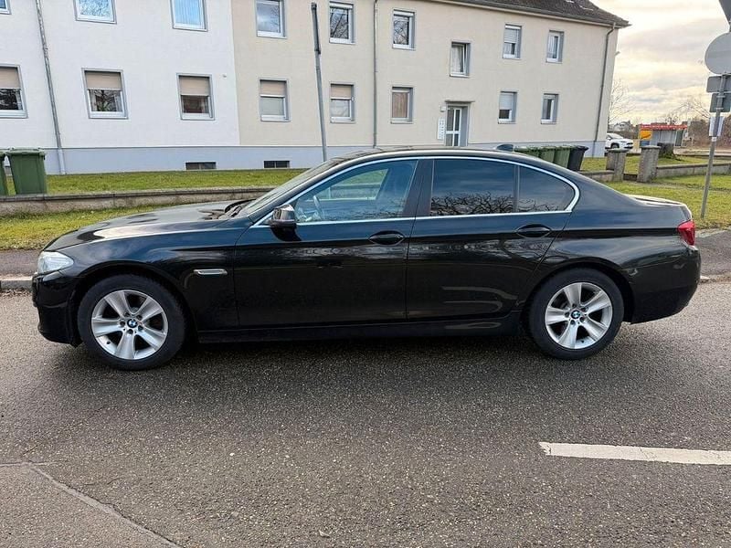 Gebraucht BMW 520 Luxury Line 190 PS (139 kW) 2016 Schwarz Limousine