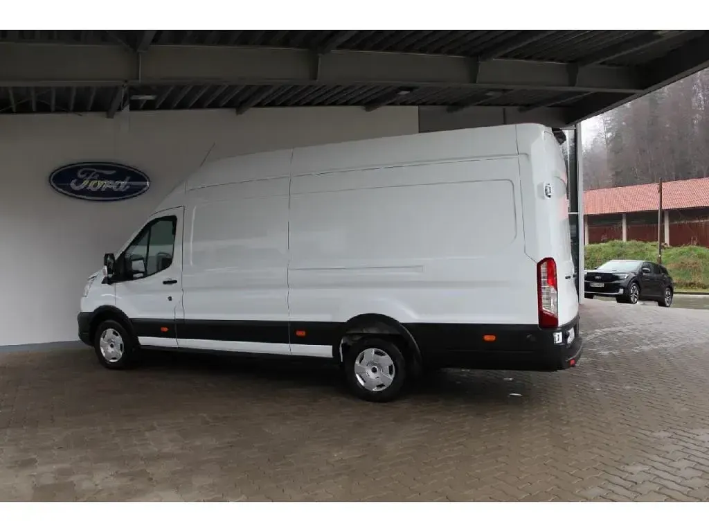 Gebraucht Ford Transit Trend 131 PS (96 kW) 2025 Frostweiß Van