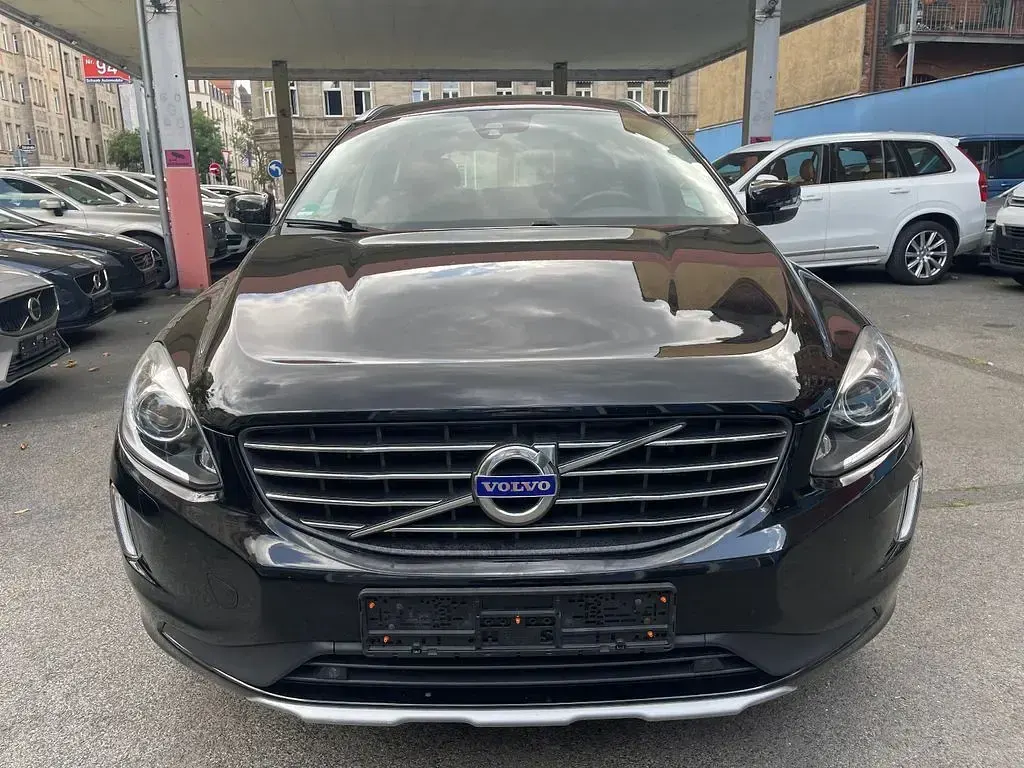 Gebraucht Volvo XC60 Summum 150 PS (110 kW) 2017 Schwarz SUV