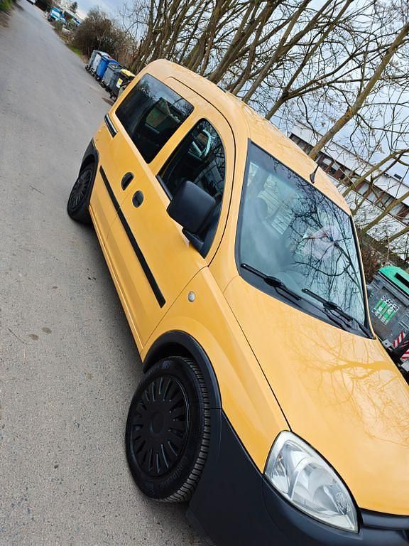 Gebraucht Opel Combo 97 PS (71 kW) 2006 Gelb Van / Kleinbus