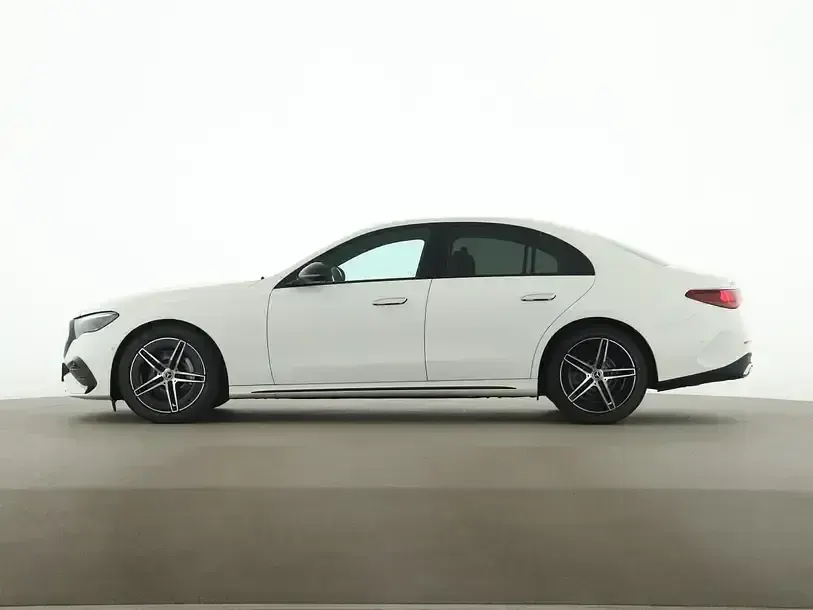 Usado Mercedes E200 AMG 204 CV (150 kW) 2025 Blanco Berlina