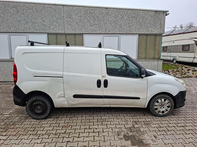 Gebraucht Fiat Doblò 70 PS (51 kW) 2014 Weiß Van / Kleinbus