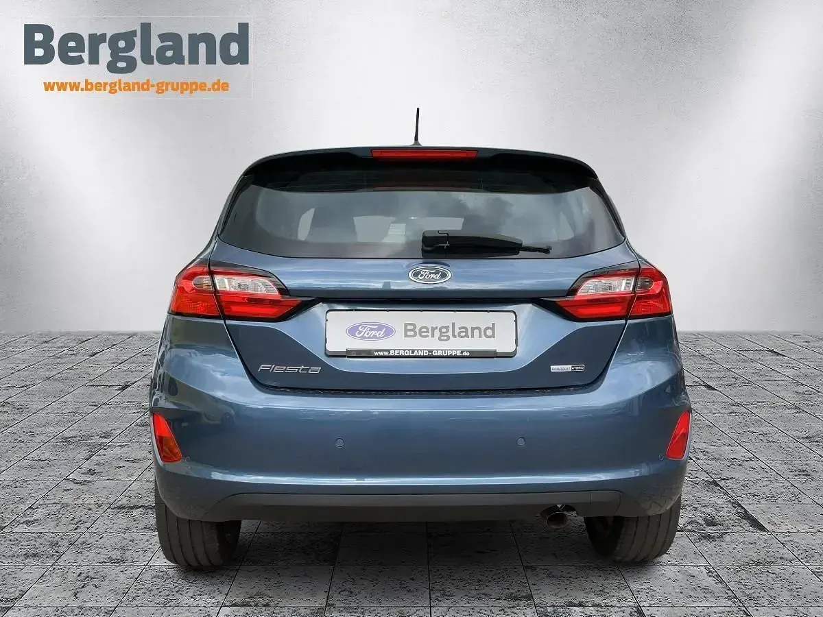 Gebraucht Ford Fiesta Titanium 125 PS (91 kW) 2023 Lackierung metallic "chrome blue" blau Kleinwagen