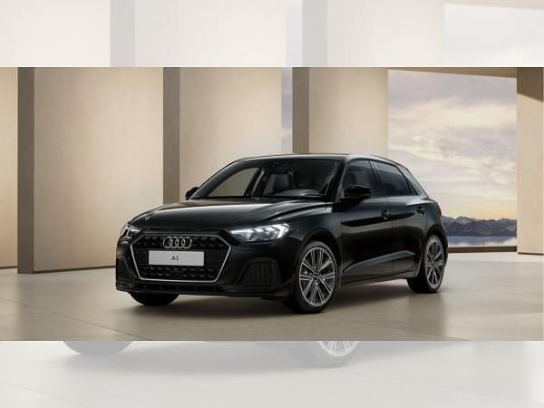Schwarz (mythosschwarz metallic) Neu 2025 Audi A1 Sportback Advanced Kleinwagen | 22.807 € (Superpreis) - Bild 1/4