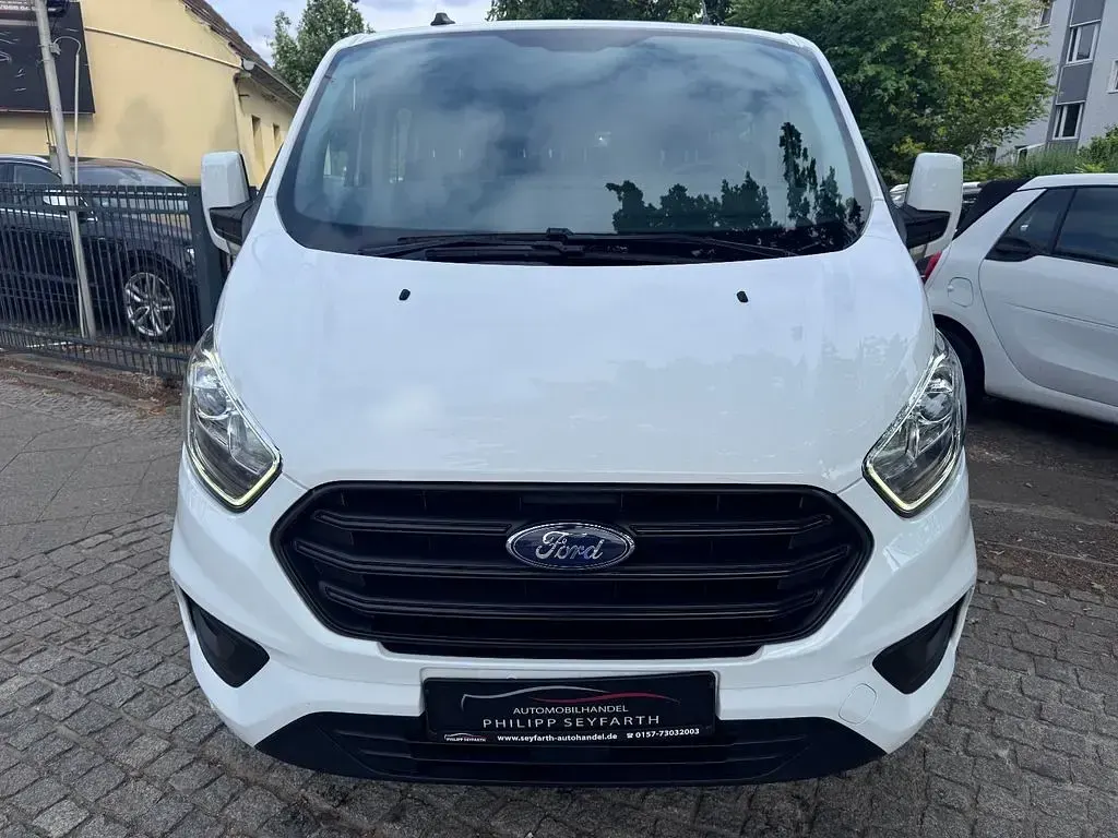 Gebraucht Ford 300 131 PS (96 kW) 2022 Weiß Van / Kleinbus