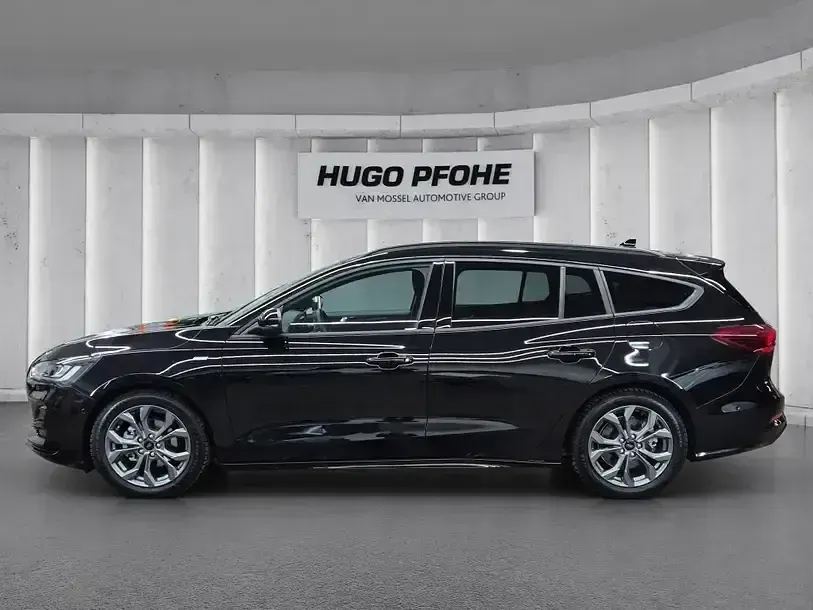 Gebraucht Ford Focus ST-Line X 116 PS (85 kW) 2024 Schwarz Kombi