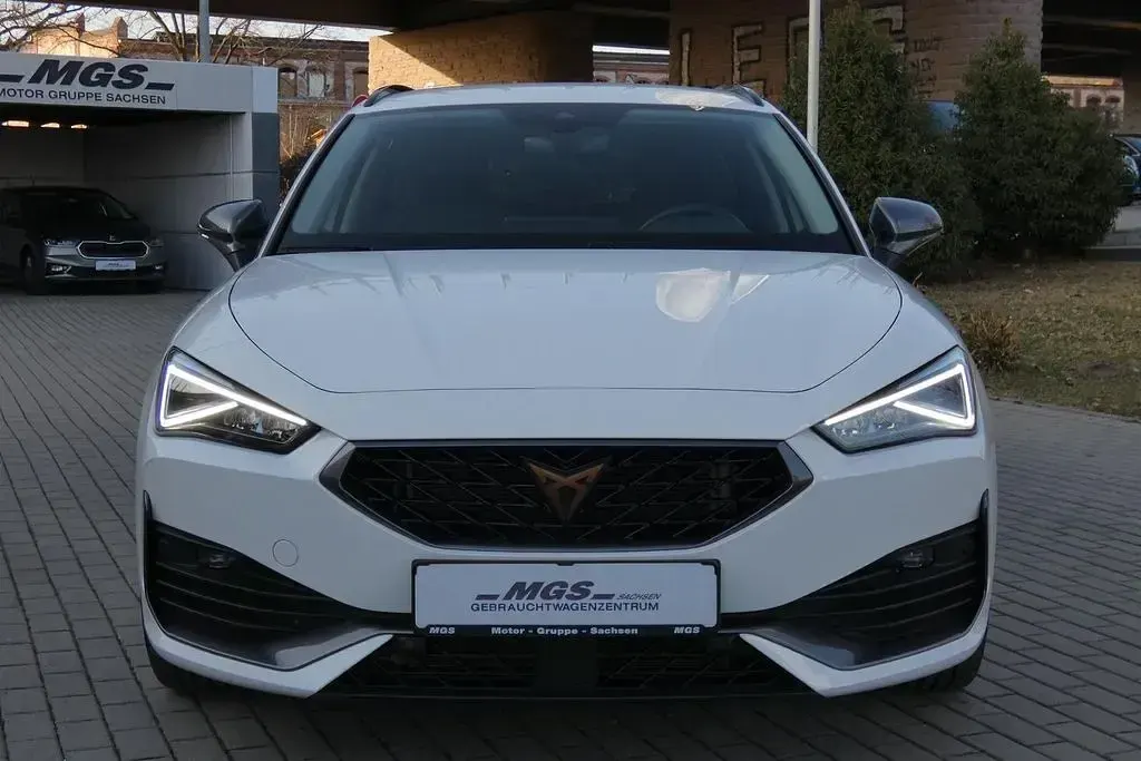 Usata Cupra Leon 150 CV (110 kW) 2024 Bianco Station wagon