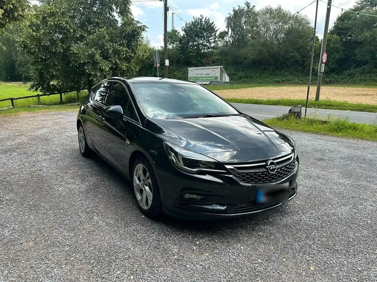 Gebraucht Opel Astra 125 PS (91 kW) 2016 Schwarz Limousine