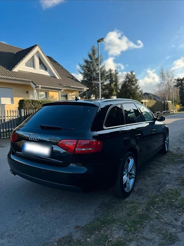 Gebraucht Audi A4 S-Line 143 PS (105 kW) 2011 Schwarz Kombi
