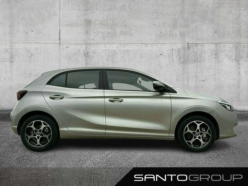 Gebraucht MG MG3 194 PS (142 kW) 2025 Cosmic silver Kleinwagen