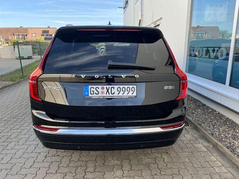 Neu Volvo XC90 Plus 250 PS (183 kW) 2025 Schwarz SUV