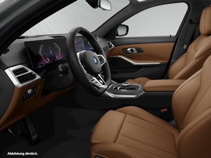 Gebraucht BMW 330e M Sport 292 PS (214 kW) 2025 Bmw individual dravitgrau metallic Kombi