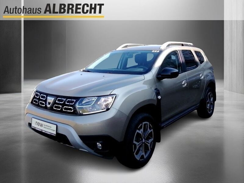 Braun Gebraucht 2020 Dacia Duster Celebration SUV | 18.490 € (Fairer Preis) - Bild 1/4