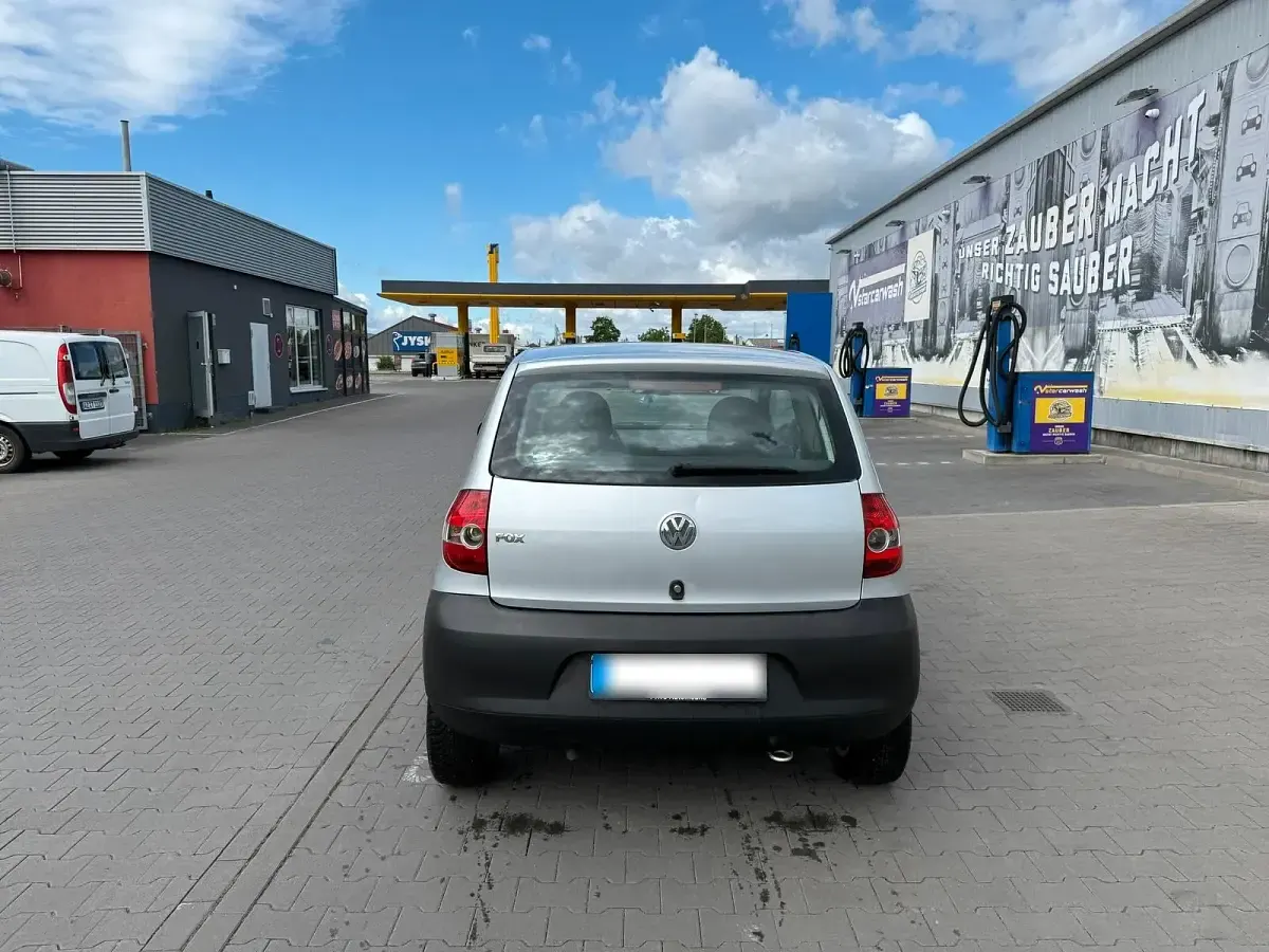 Gebraucht VW Fox 54 PS (39 kW) 2006 Grau Kleinwagen