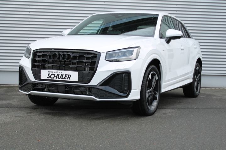 Gebraucht Audi Q2 S-Line 150 PS (110 kW) 2023 Weiß (arkonaweiß) SUV