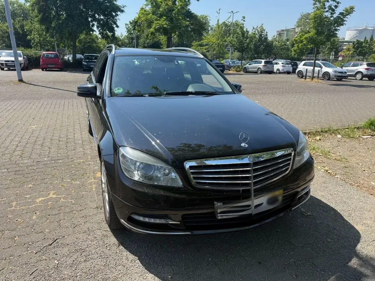 Gebraucht Mercedes C220 Elegance 170 PS (125 kW) 2010 Schwarz Kombi