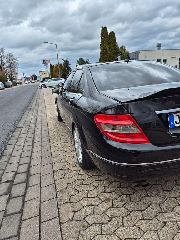 Gebraucht Mercedes C180 156 PS (114 kW) 2010 Schwarz Limousine